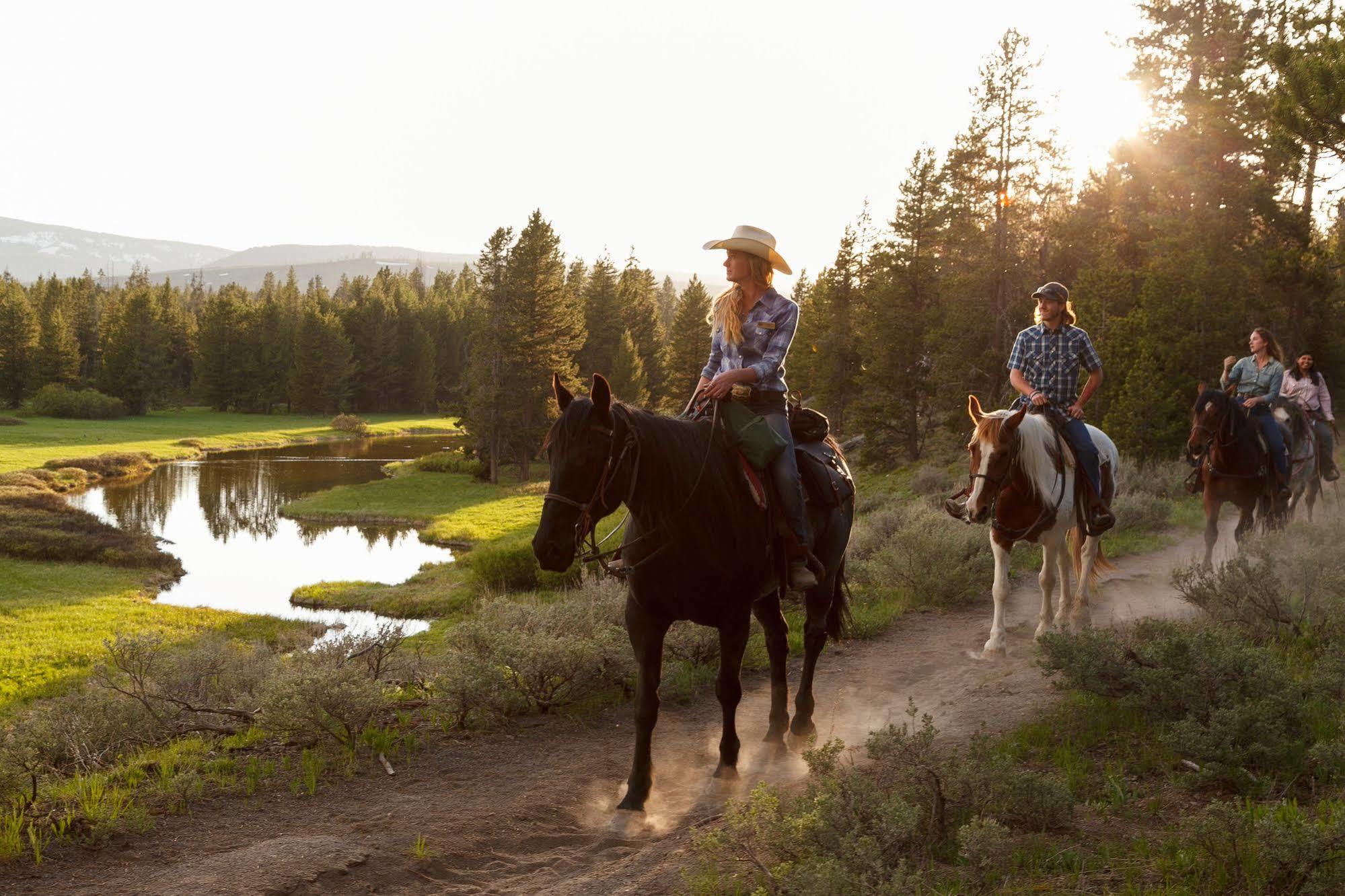 Headwaters Lodge & Cabins At Flagg Ranch โมแรน ภายนอก รูปภาพ