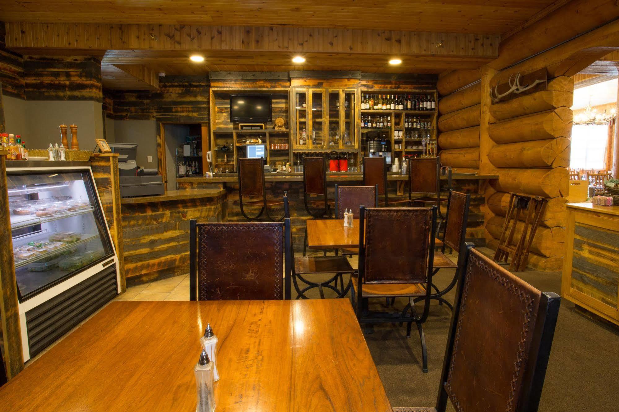 Headwaters Lodge & Cabins At Flagg Ranch โมแรน ภายนอก รูปภาพ