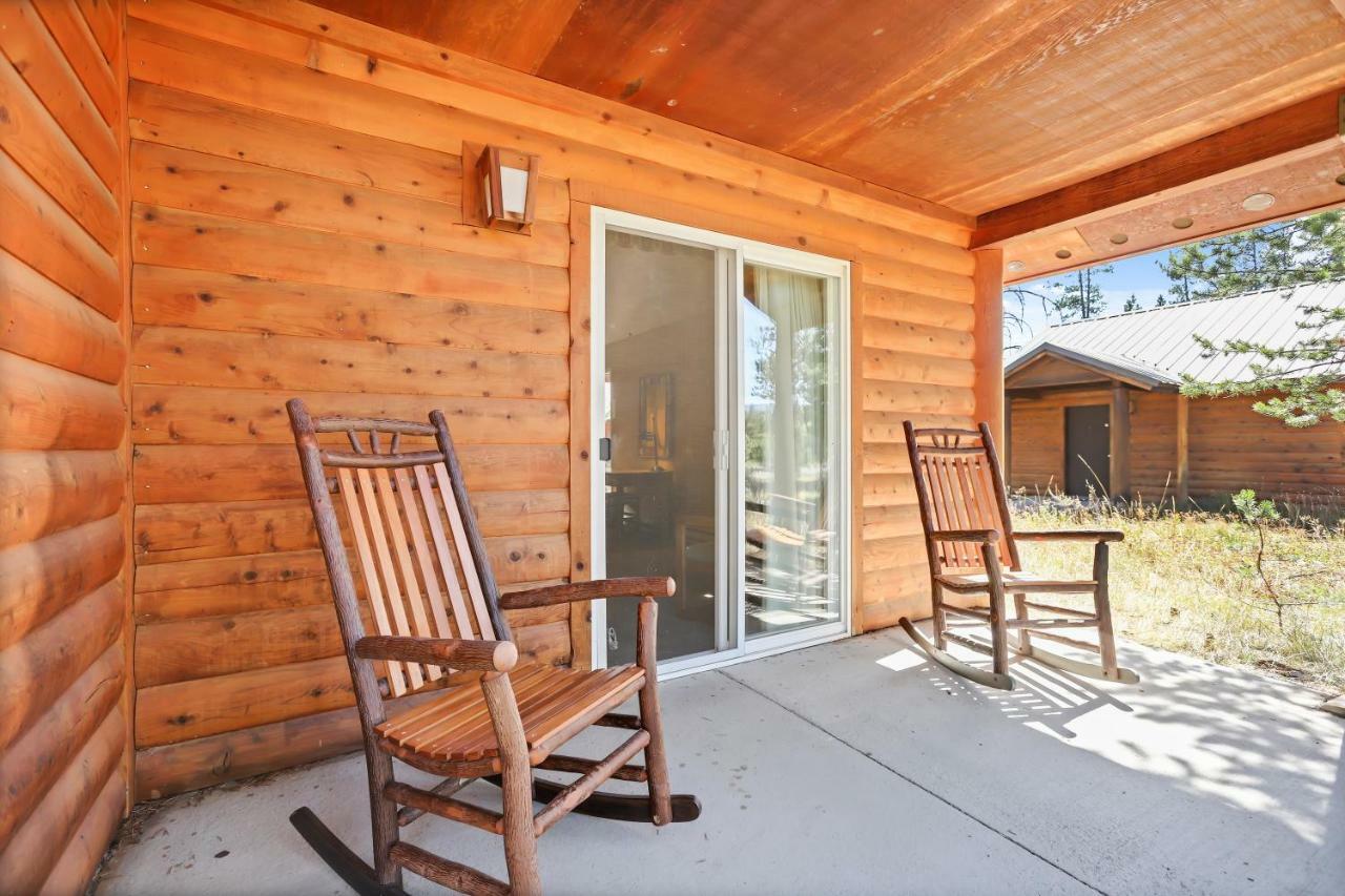 Headwaters Lodge & Cabins At Flagg Ranch โมแรน ภายนอก รูปภาพ